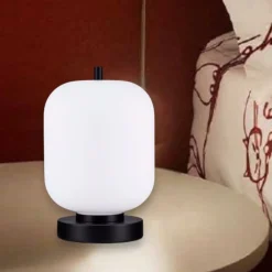 Selezionato da Mazzolaluce Abat jour camera da letto nera bianca per moderna sfera in vetro