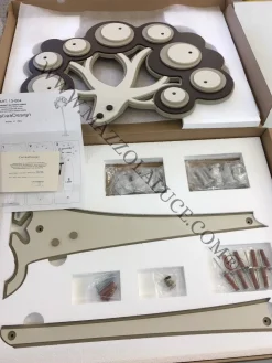 Complementi Selezionati da Mazzolaluce Appendiabiti da parete design moderno albero legno colore terracotta