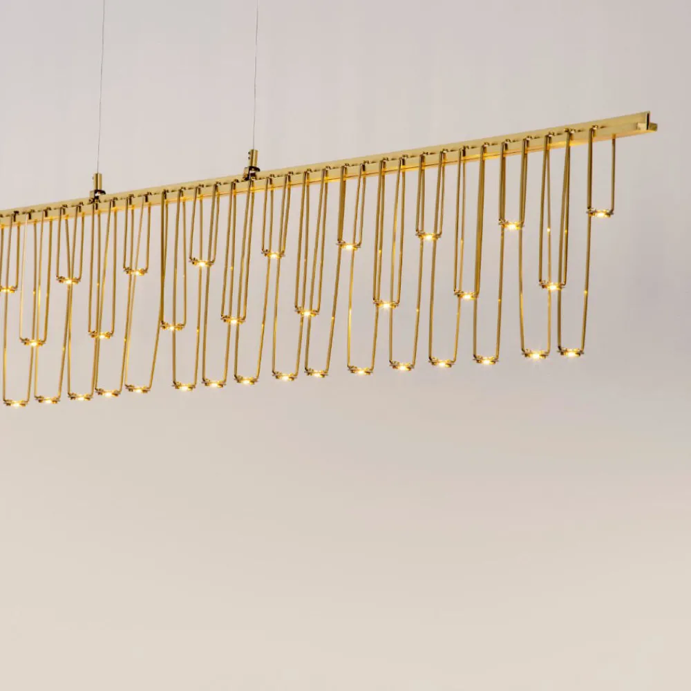 Selezionato da Mazzolaluce Lampadario led design moderno oro per salotto