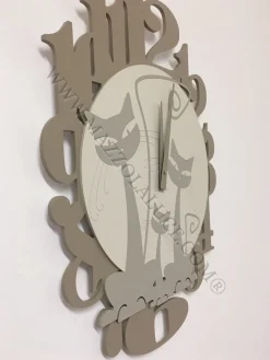 Complementi Selezionati da Mazzolaluce Gatti orologio moderno da parete legno colore tortora