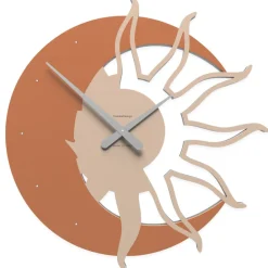 Complementi Selezionati da Mazzolaluce Sole luna orologio 60 da parete moderno legno colore terracotta